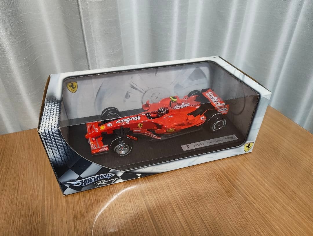 ミニカー Hot Wheels F2007 Kimi Raikkonen 1/18