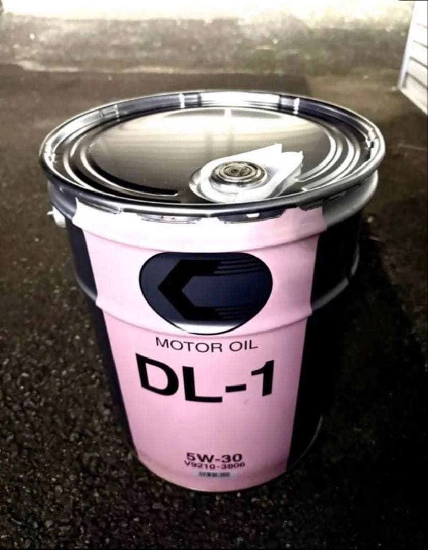 トヨタ キャッスル ディーゼルエンジンオイル DL-1 5W-30 20L ①