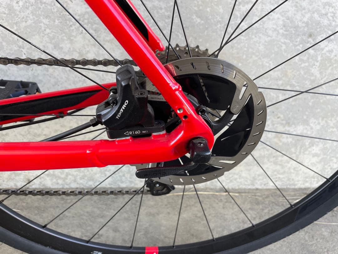 スペシャライズド　シラス　スポーツ　クロスバイク　油圧ディスクブレーキ