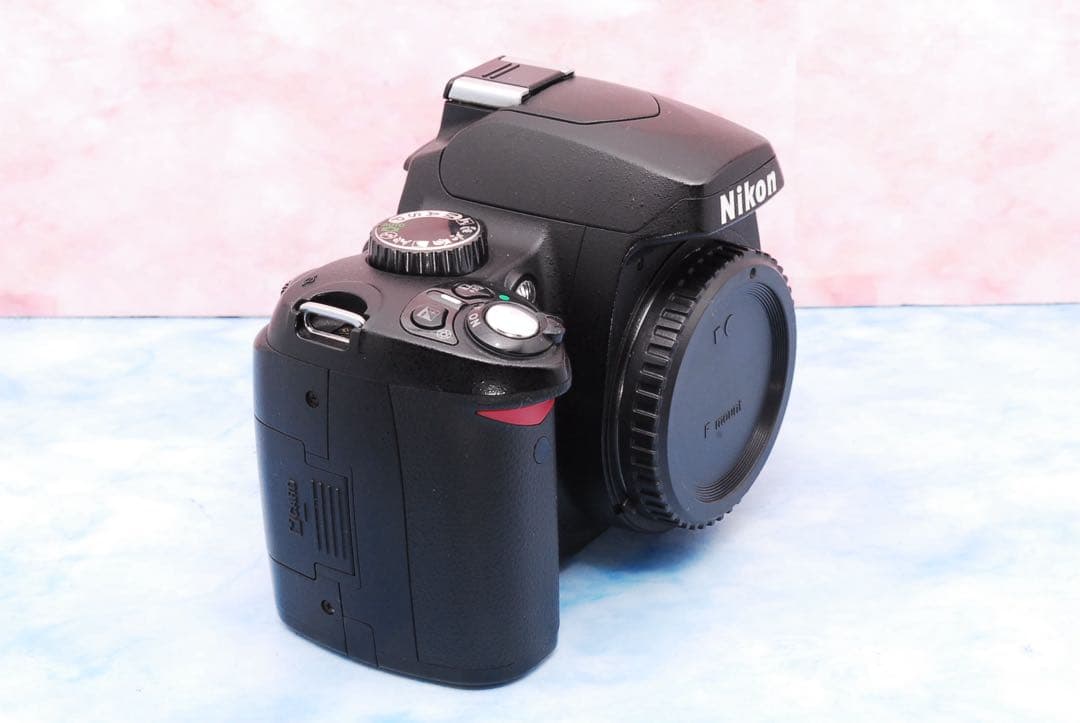 ニコン D60★入門機★望遠レンズ付Wレンズ★小型＆軽量★一眼レフカメラ