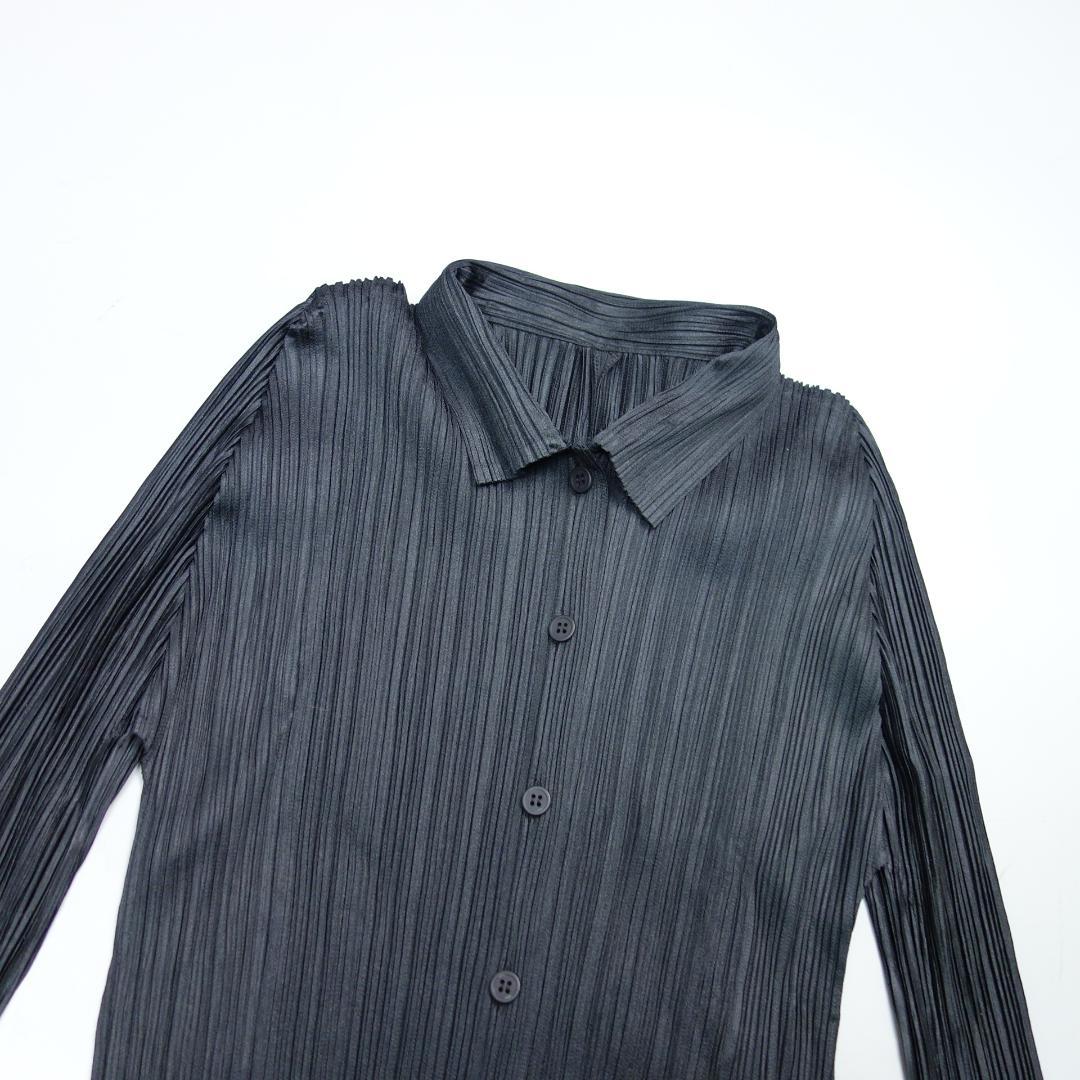 蓮*人様 8415美品 プリーツプリーズ イッセイミヤケ プリーツシャツ 黒 レ