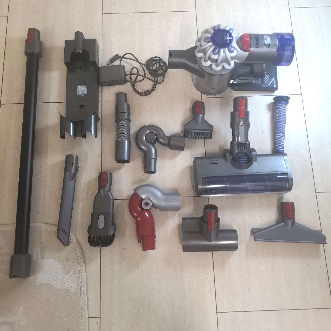 に*こ様 ダイソン掃除機SV25コードレスクリーナー　バッテリー新品