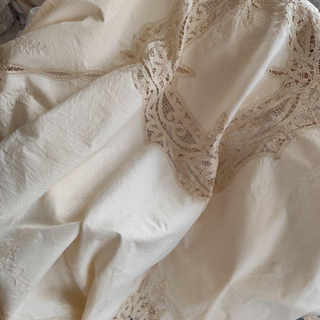 優しいオークル生成り＊Vintageバテンレース　円形クロス