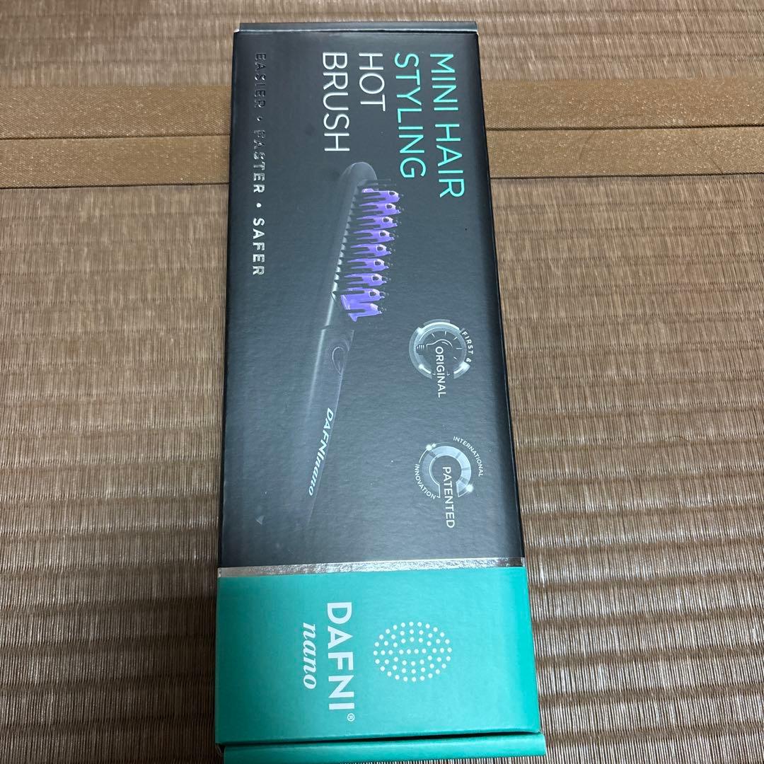 【新品】ヤーマン ストレートヘアアイロン ブラシ型 ツヤ DAFNI nano