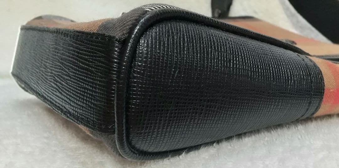 Burberry チェック柄ショルダーバッグ 保存袋付き