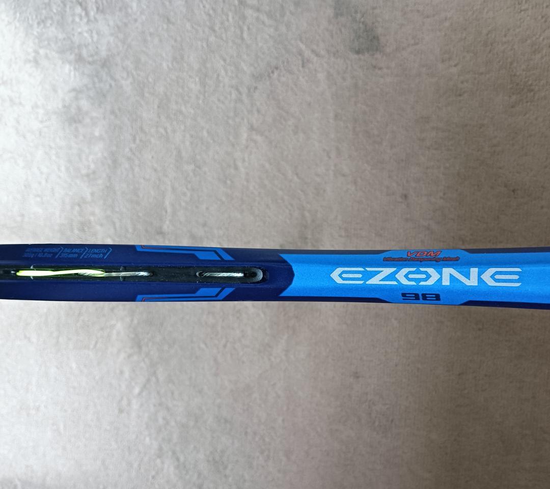 ヨネックス　EZONE98 グリップサイズ3　(値下げしました）