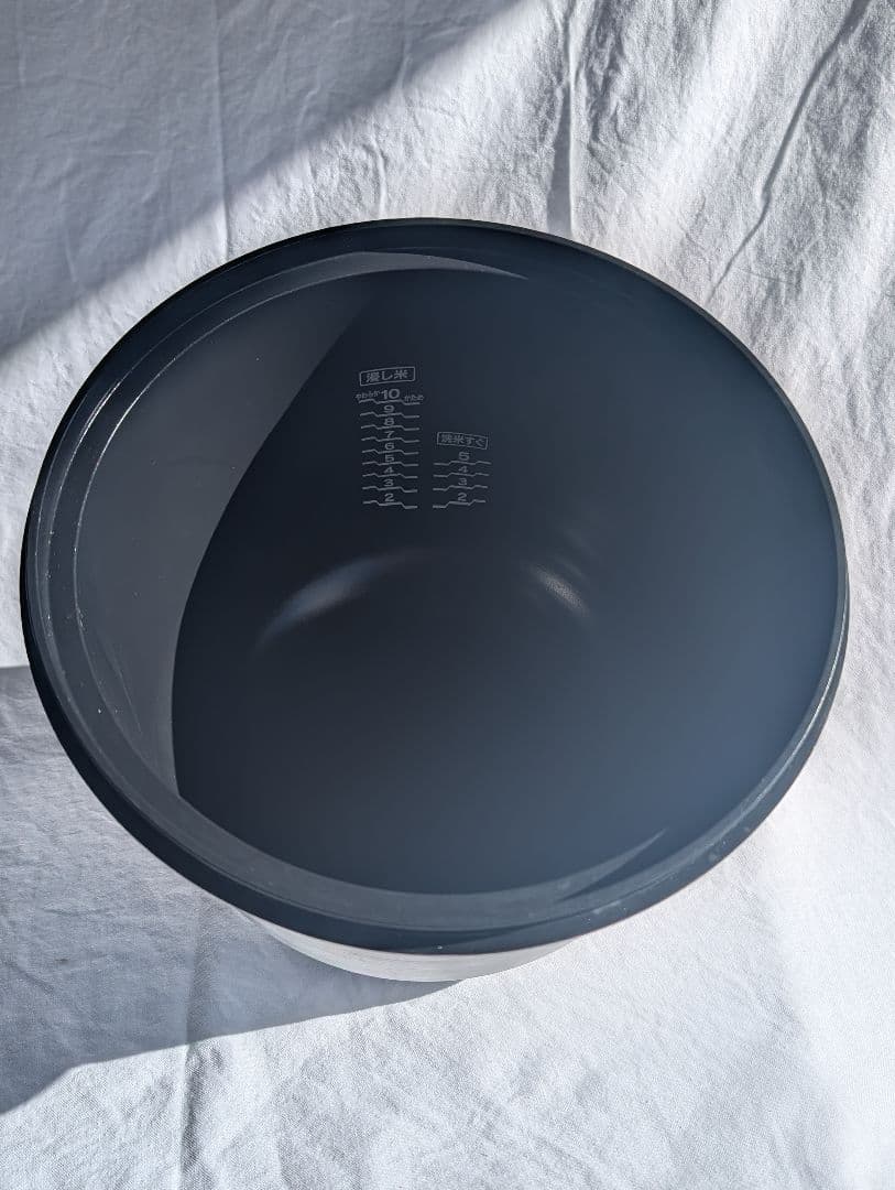 リンナイガス炊飯器　（１０合炊き）LPガス用