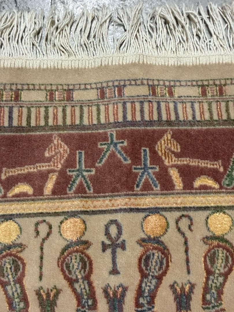 ✦エジプシャンラグ✦ 193cm×184cm　壁画ラグ 古代エジプト 大判ラグ