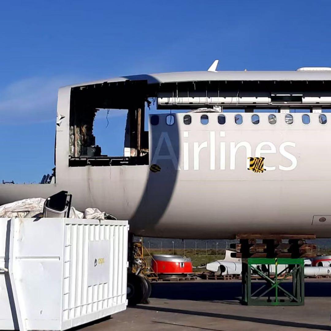 SK SAS航空 Aviationtag A340-300 コンビ色