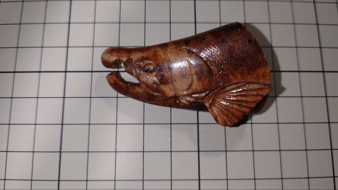 鱒　ウッドブローチ　激レア