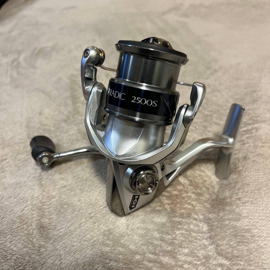 リール SHIMANO STRADIC 2500S