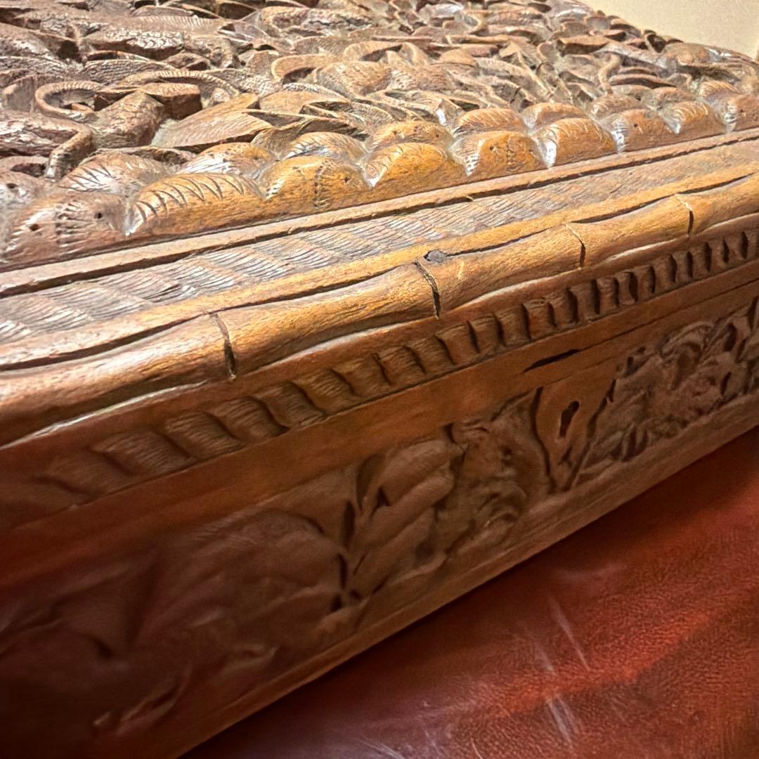 カシミール産(？) クルミ材　古木　彫刻　アクセサリーケース　アンティーク