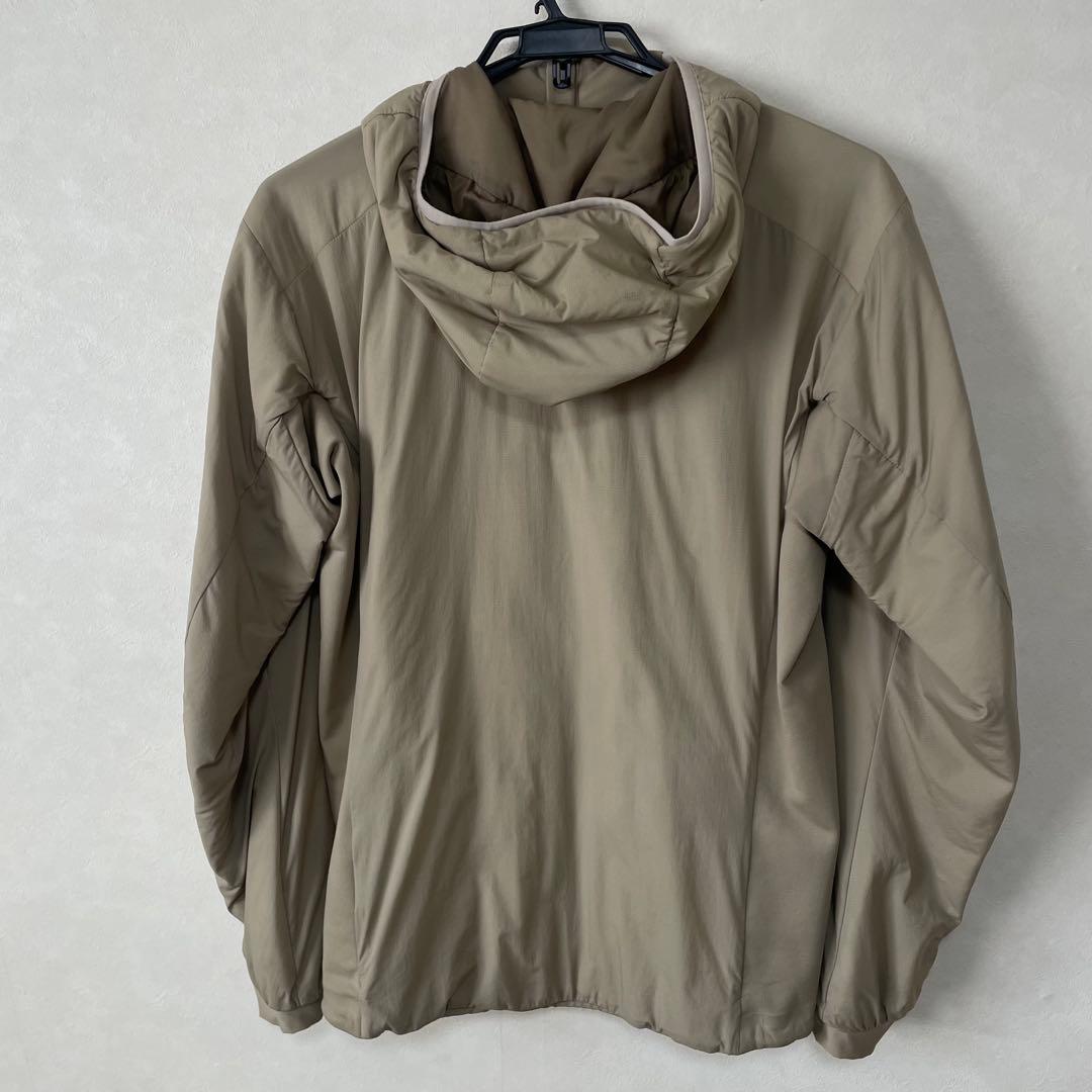 希少カラーARC'TERYX アトモフーディーベージュS