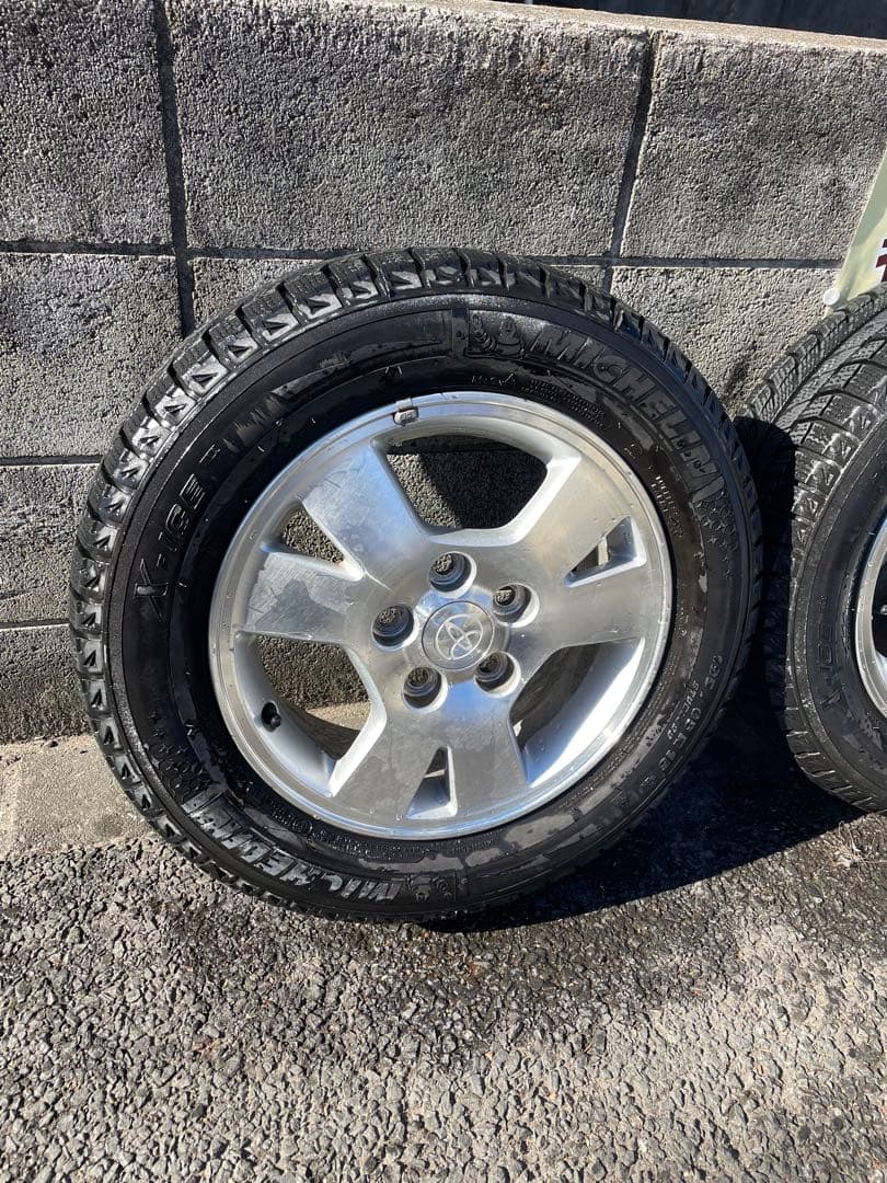 トヨタ　ヴォクシー　純正ホイール　ミシュラン　スタッドレスタイヤ