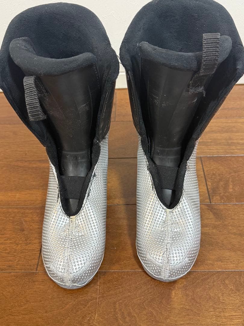 Atomic Redster Jr 60 ジュニア スキーブーツ 22 22.5