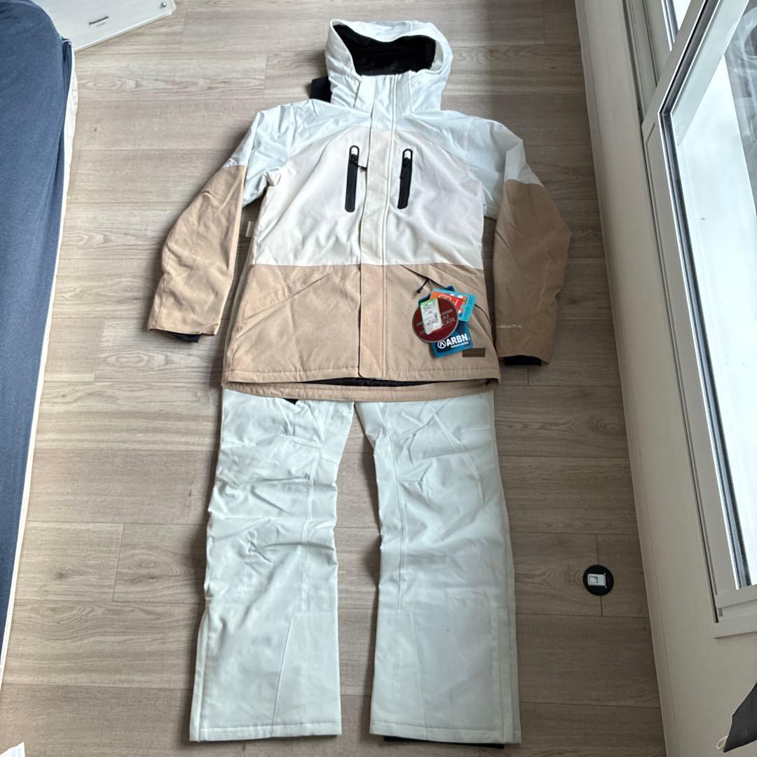 未使用 エアボーン ARBN スキーウェア スノボードウェア 上下セット LL