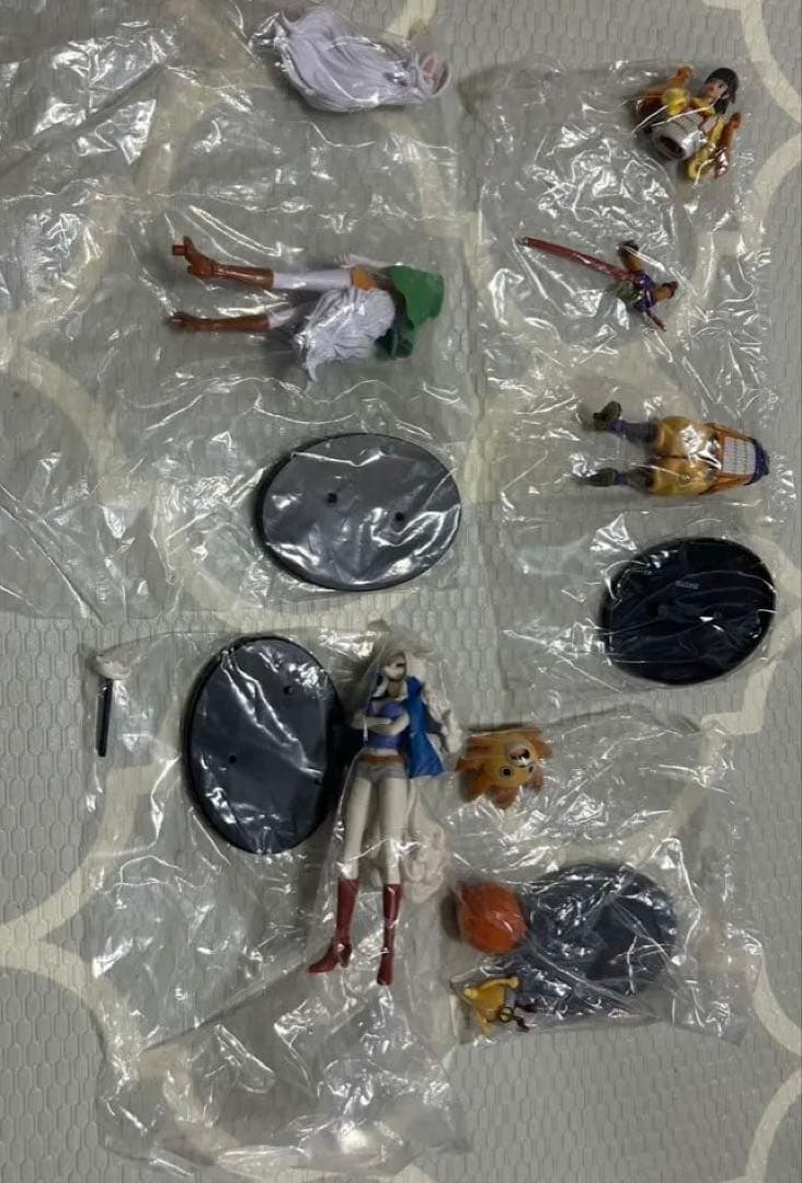 ワンピースフィギュア21体＋7体　全28体まとめ売り