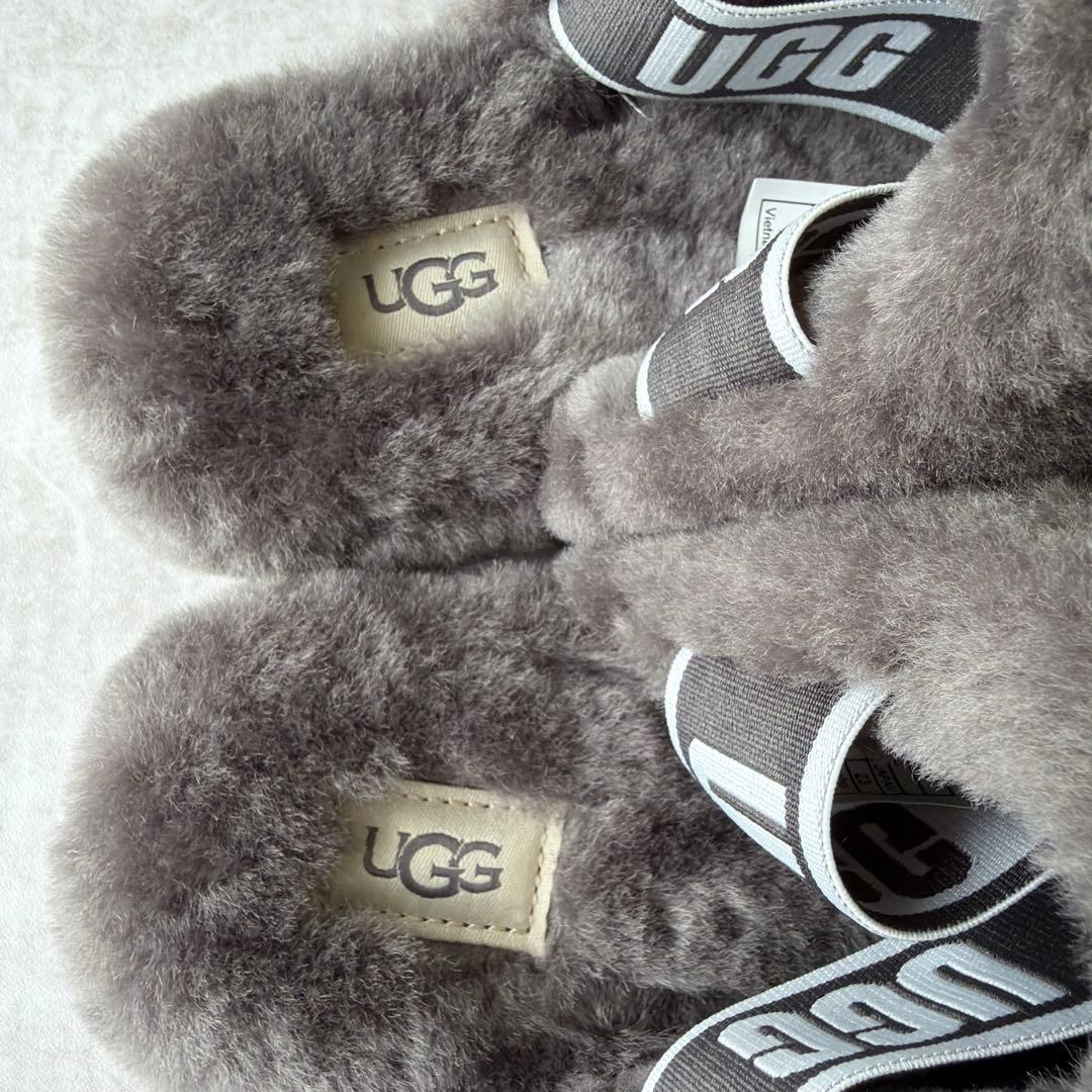 ⭐️未使用⭐️UGG アグ フラッフイヤー スライド サンダル 23cm グレー