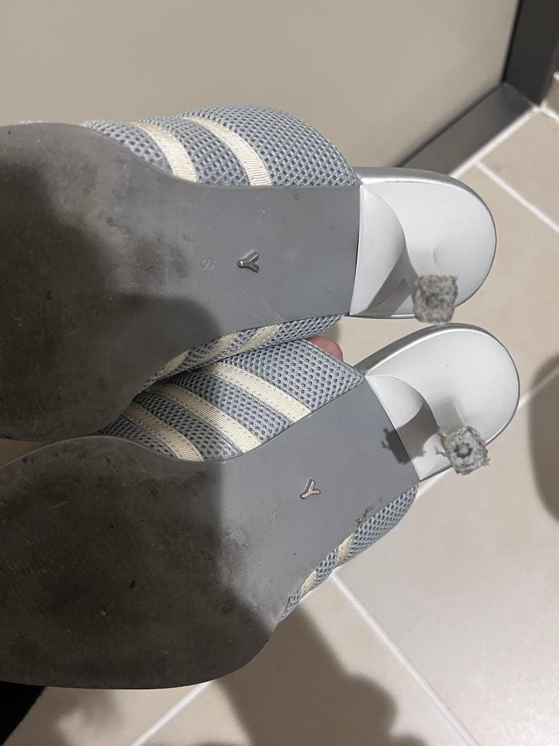 yello イエロー　ミュール　グレー