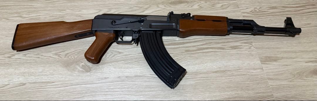 東京マルイAK-47 スタンダード電動ガン(18歳以上)