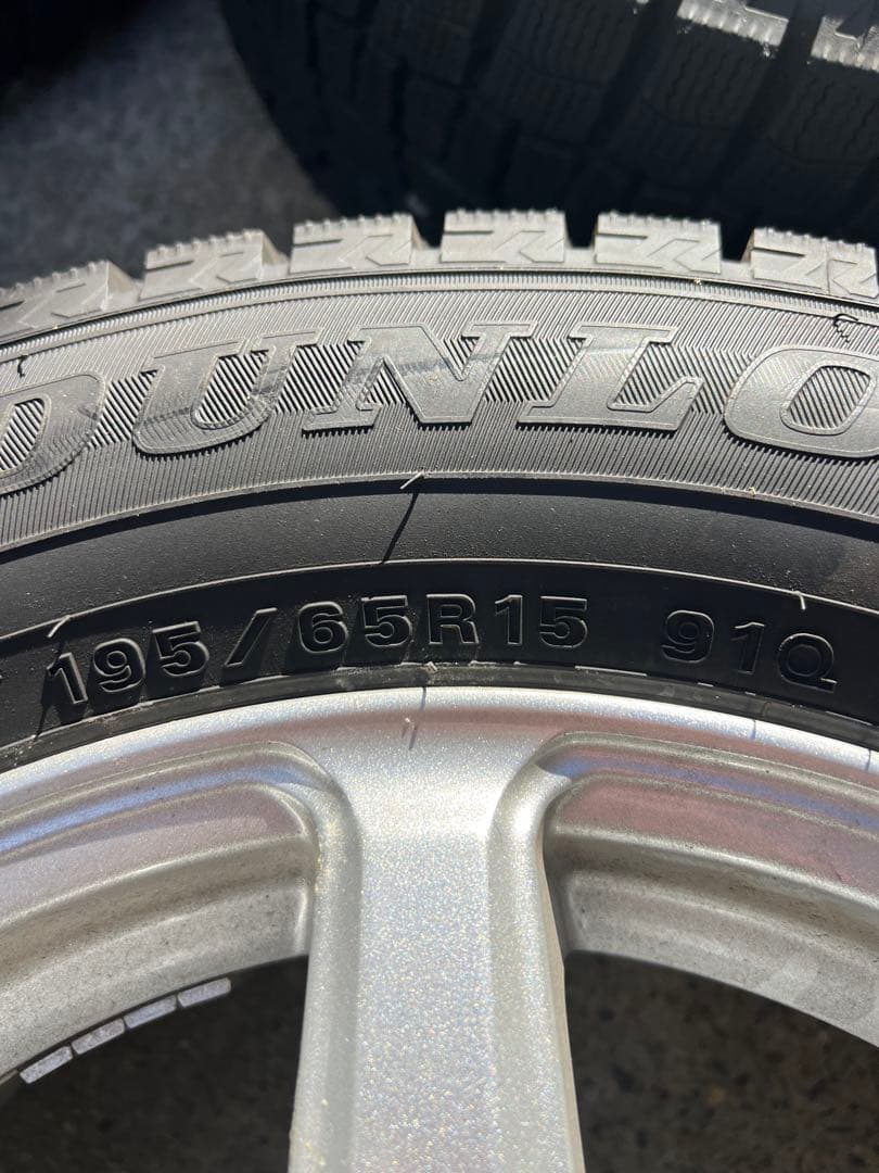 セレナC27 スタッドレスタイヤ