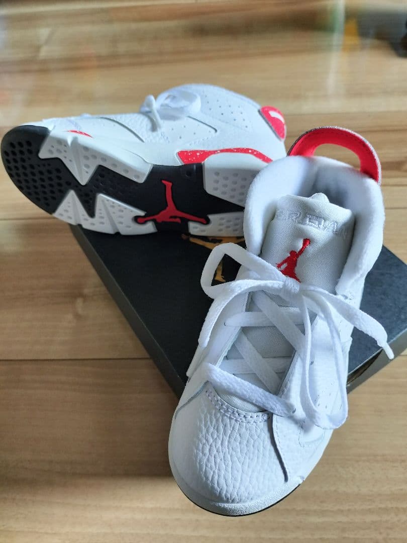 エアジョーダン　スニーカー　ベビーキッズ