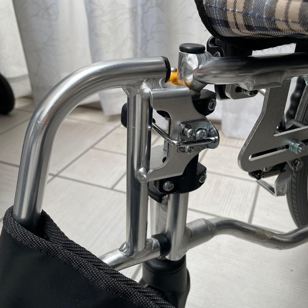 ♿️ 自走式 軽量スリム 車椅子 とても便利な多機能タイプ リハビリ訓練に最適