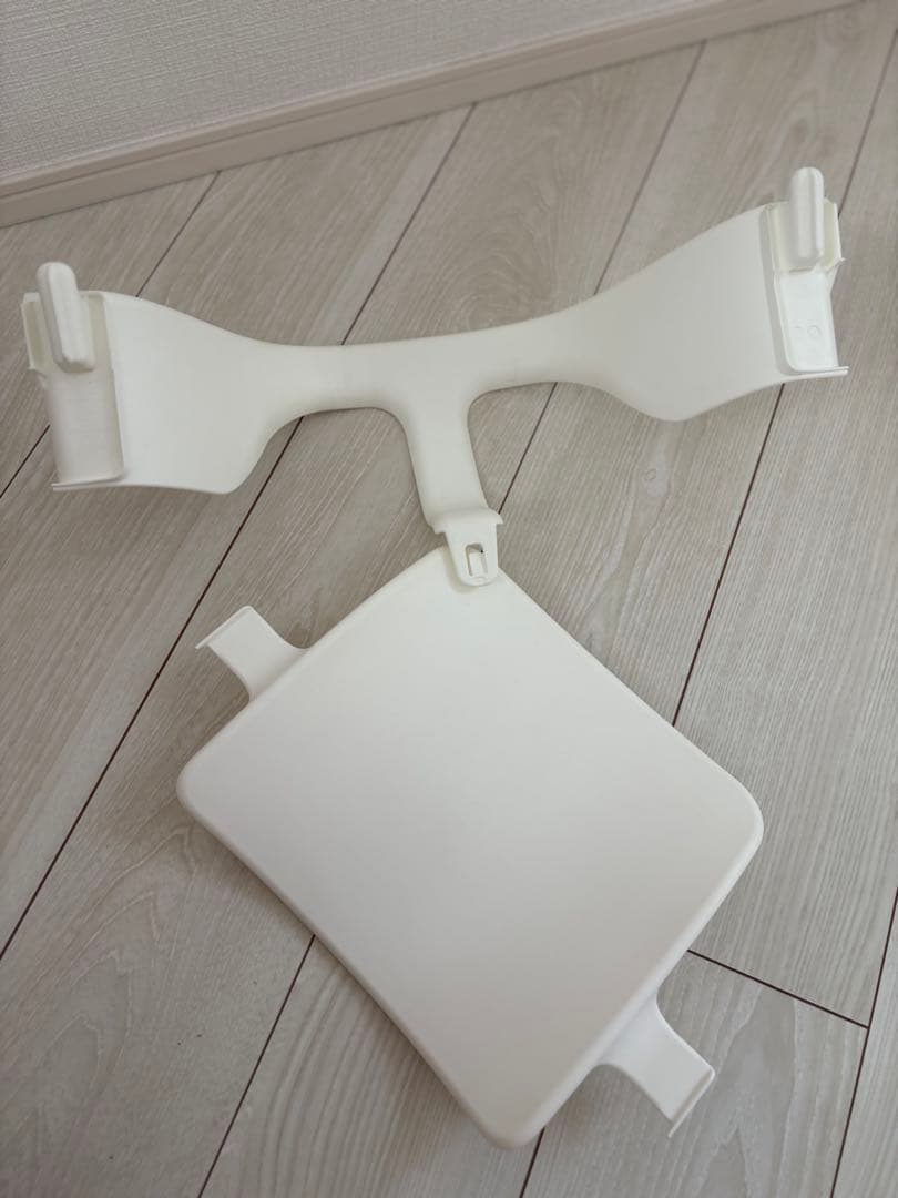 ストッケ　トリップトラップ　ホワイトウォッシュ　ベビーセット付　S/N6