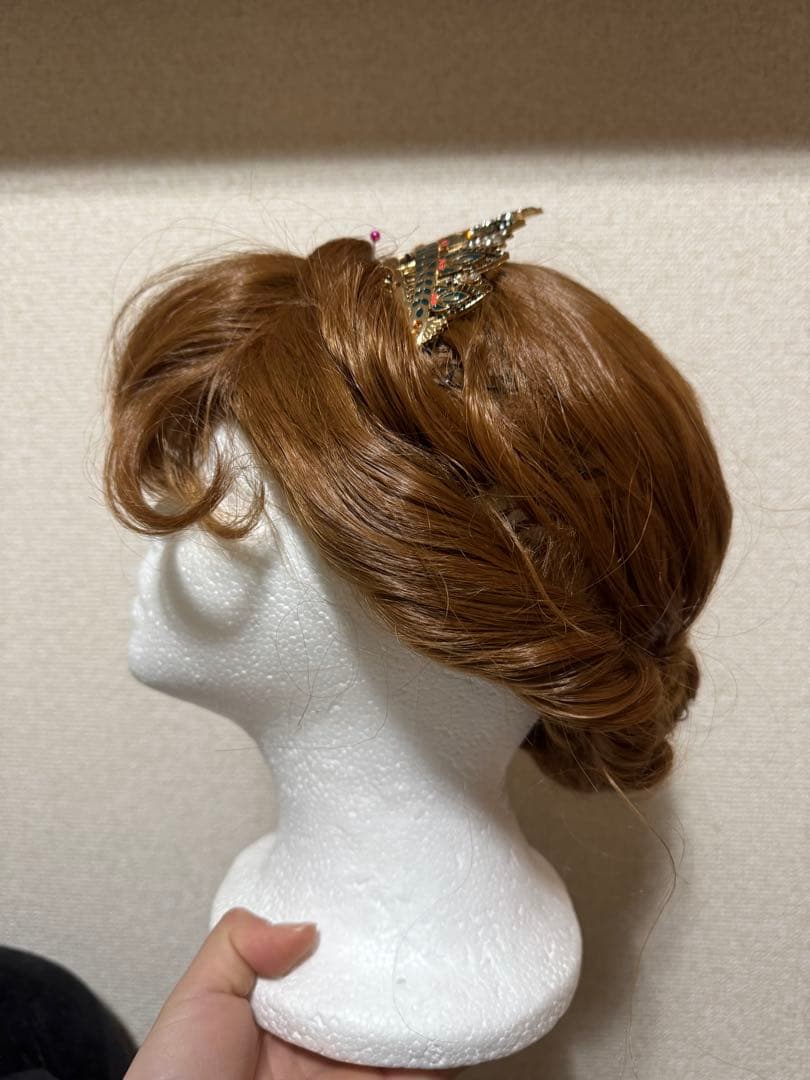 クイーンアナ　ウィッグ