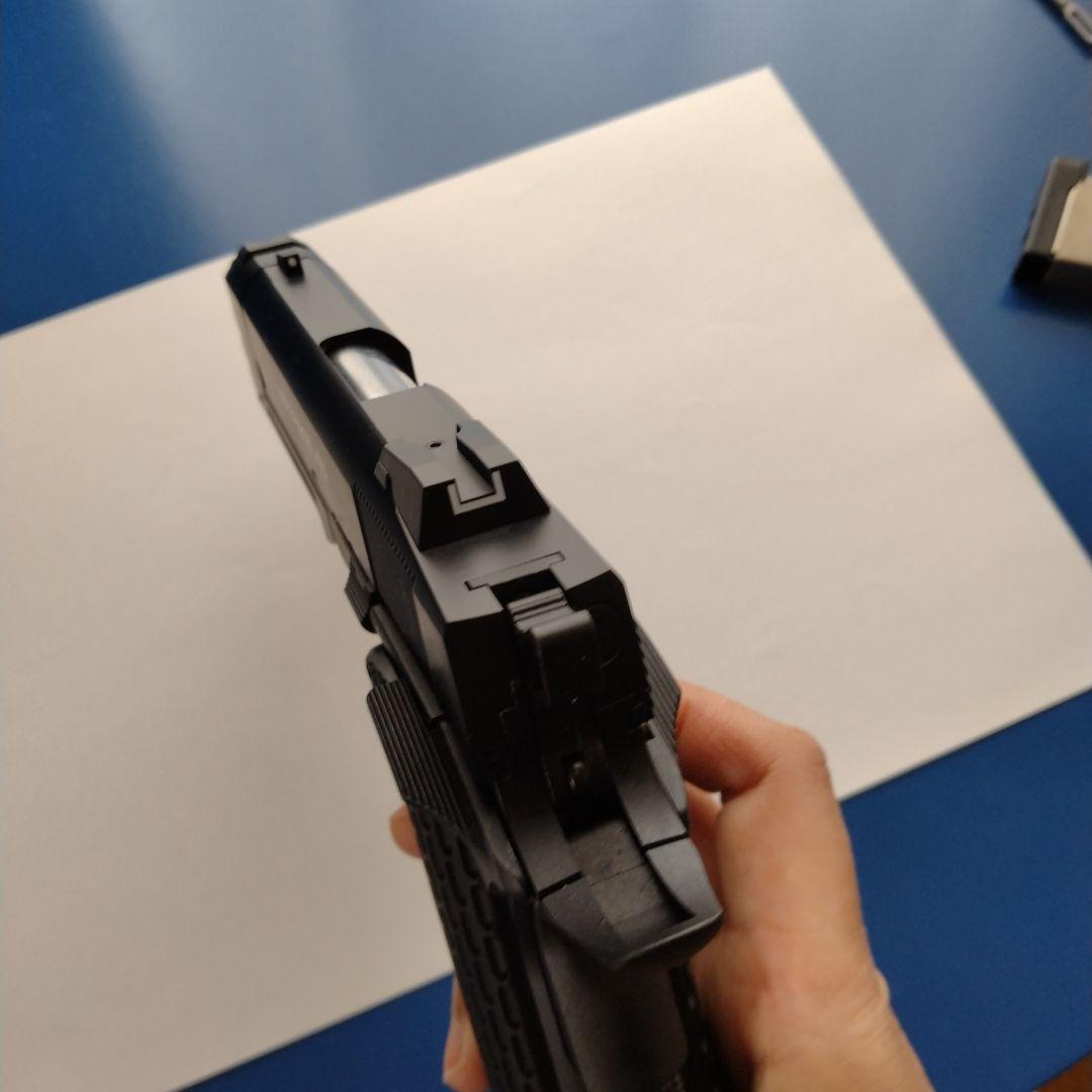 赤*色様 ストライクウォーリア　 ガスガン