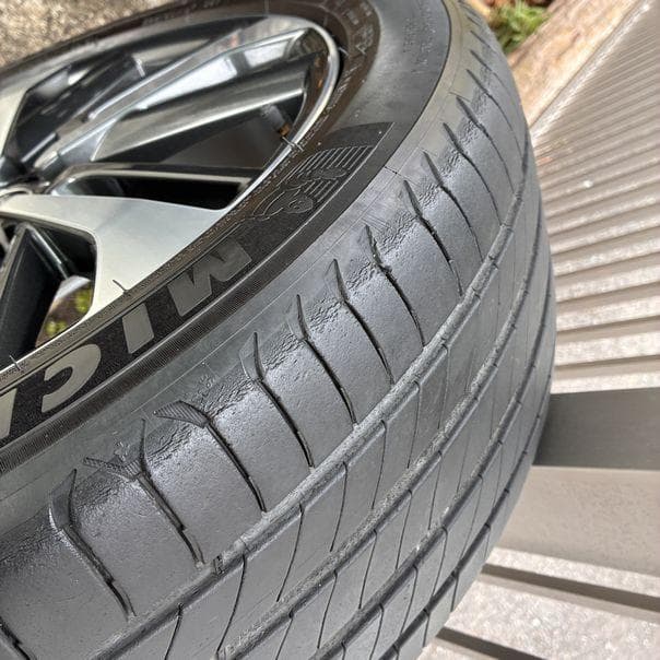 トヨタカローラクロス純正 225/50 R18 ホイールセット／ミシュランタイヤ