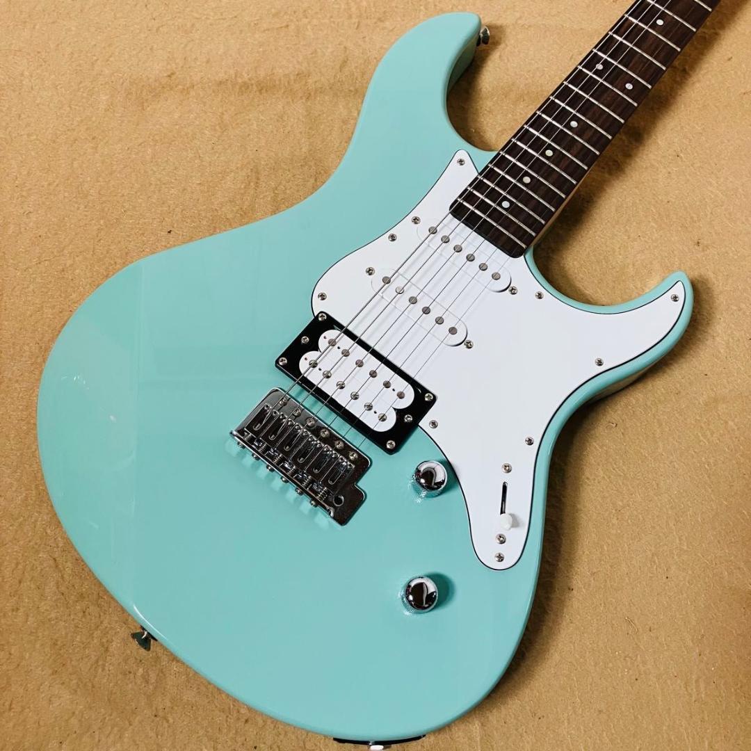 美品 YAMAHA PAC112V エレキギター ソニックブルー ソフトケース