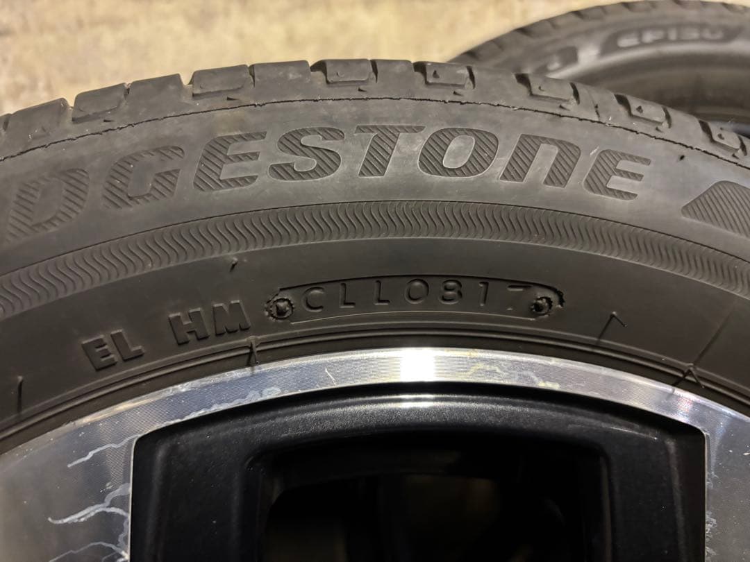 ② 送料込みにしました！　ダイハツ純正アルミホイール　　15インチ　2本のみ