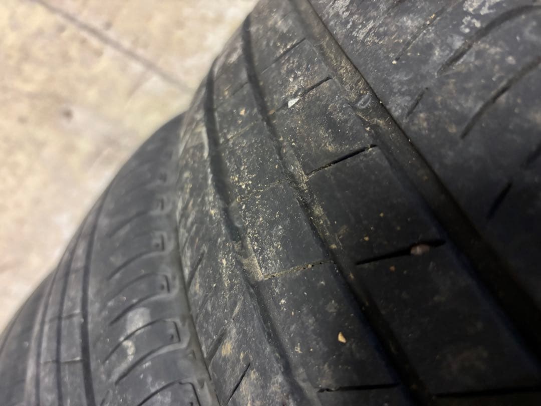 ② 送料込みにしました！　ダイハツ純正アルミホイール　　15インチ　2本のみ