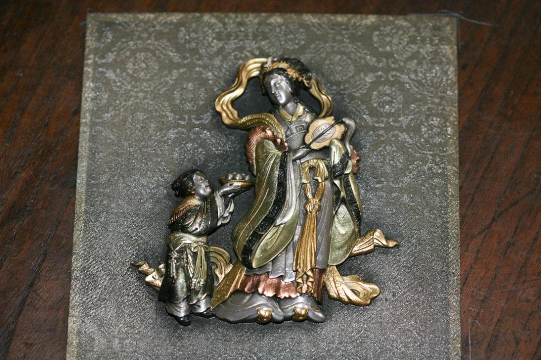 [夢工房】高岡雕刻家內島一平(青保)製金銀象鑲六福神金工壁掛???