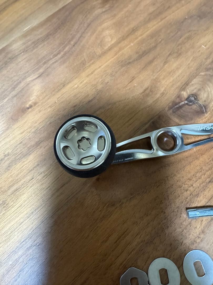 DRTバリアル95ハンドルMC後シルバー センターナット　シマノ左