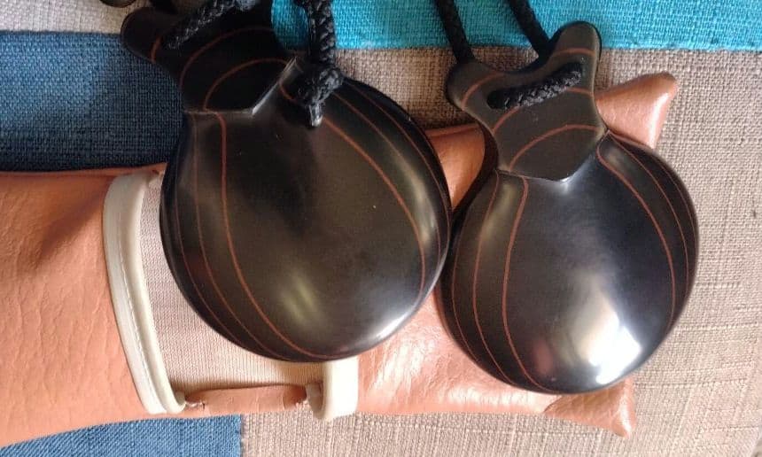 フラメンコ　カスタネット＜デルスール＞赤いラインが美しいベテアダ　フィブラ6号