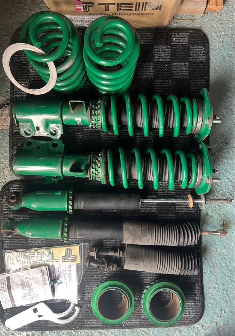 20ヴェルファイア アルファード TEIN 車高調