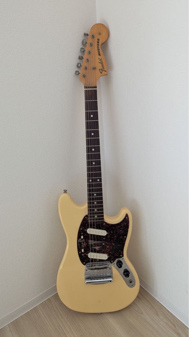 Fender Japan ムスタングタイプ 黄系 【日本製・演奏性◎】　レア