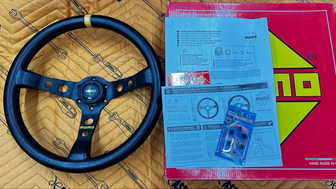 MOMO mod.07 ステアリング ディープコーン