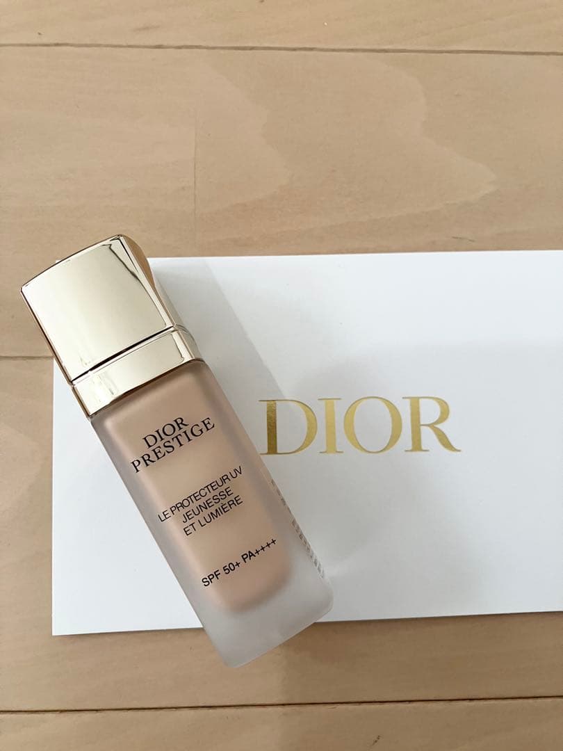 Dior プレステージ プロテクターUVルミエールBB 01 2025