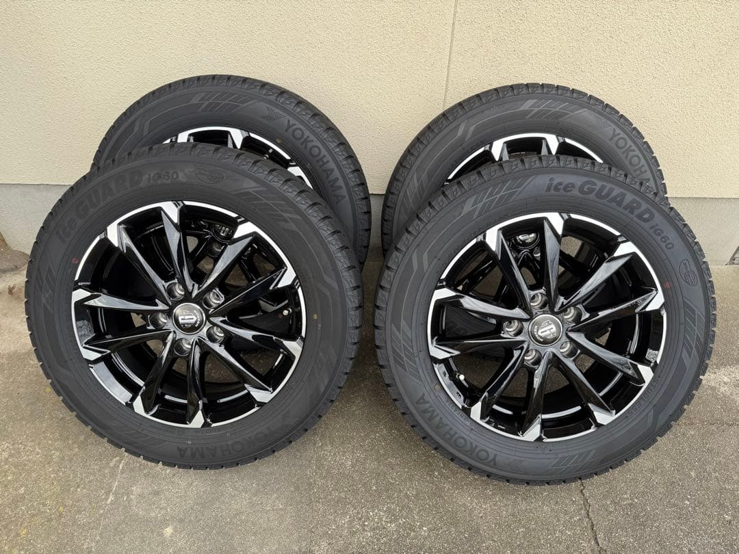 スタッドレスタイヤ　F:6.5J-16/R:6.5J-16