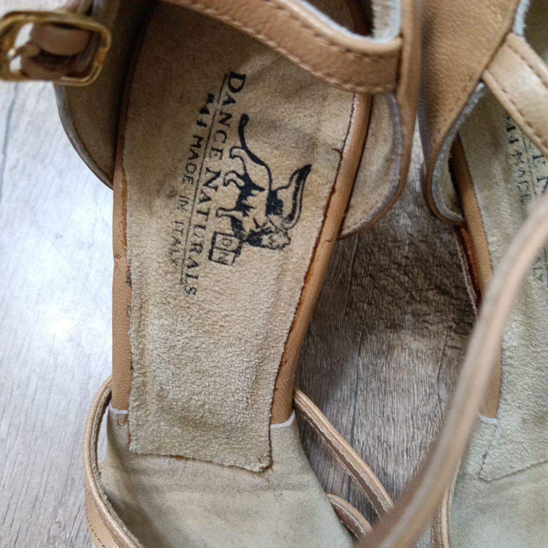 Dancing Naturals ベージュ ストラップヒール イタリア製