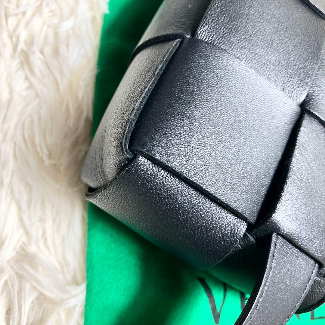 【美品】ボッテガヴェネタ＊ボディバッグ マキシイントレ カセット 現行IC搭載