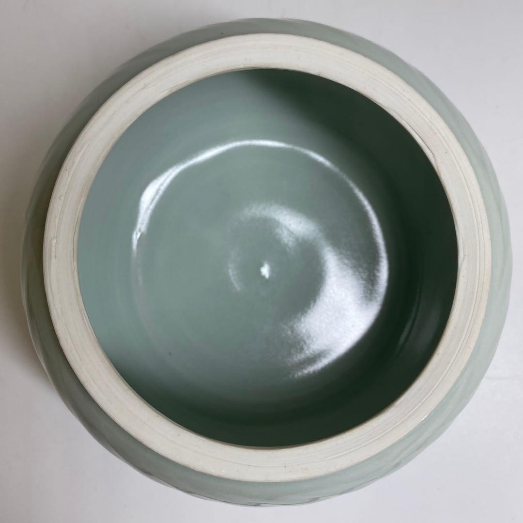 川瀬満之　白磁鶴文蓋物　共箱　直径約12cm 東N7-0910③