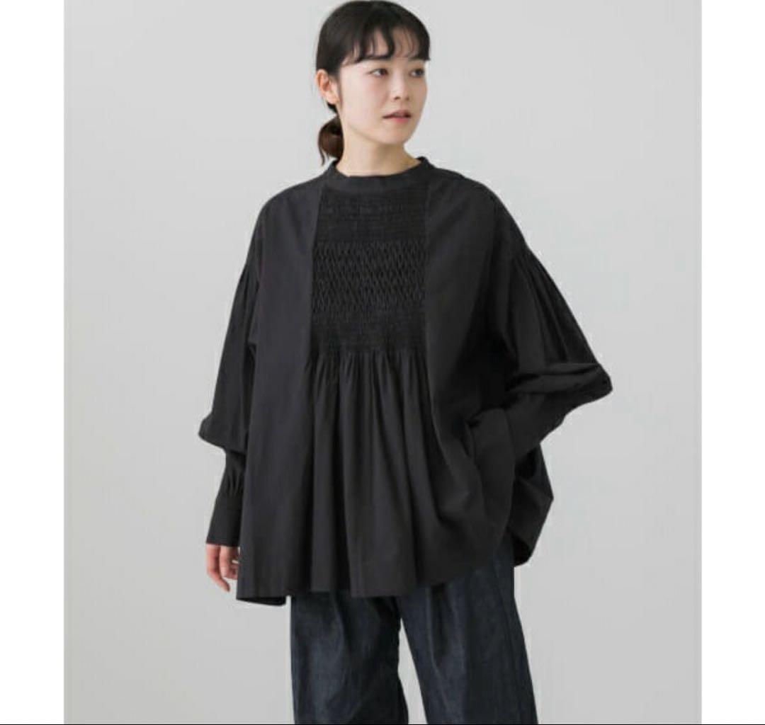 新品タグ付　かぐれ　コットンスモッキングブラウス　黒　完売