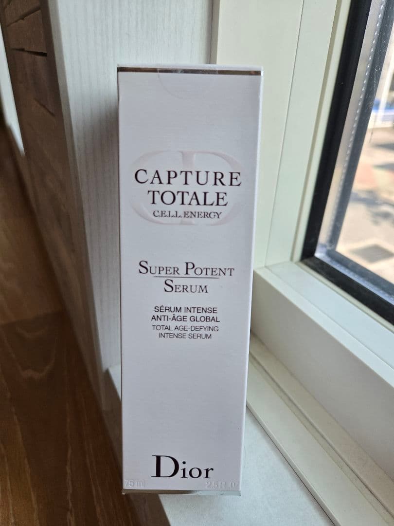 ChristianDiorカプチュールトータル セルENGYスーパー セラム