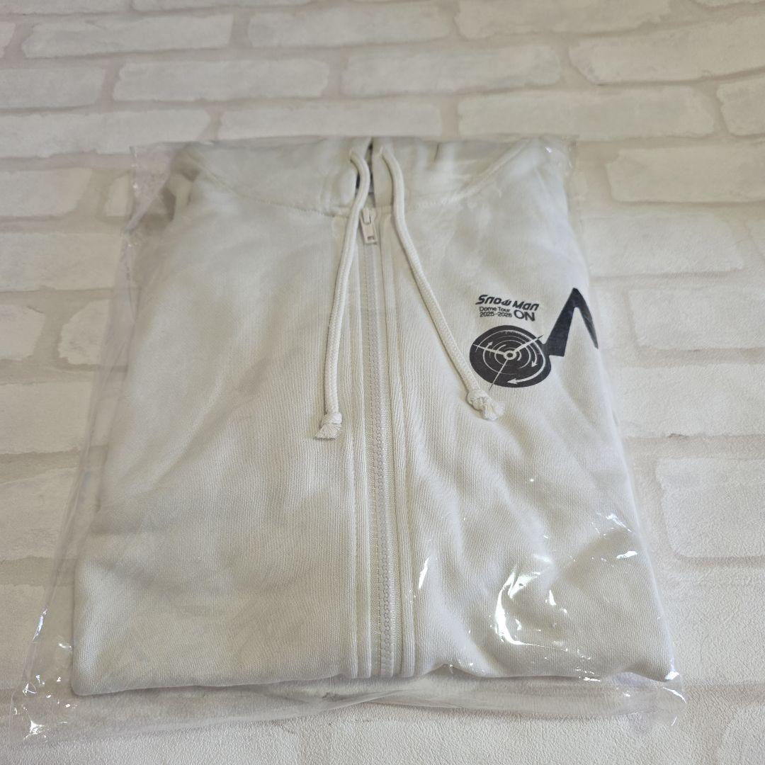 Man パーカー いつものサイズ L ON