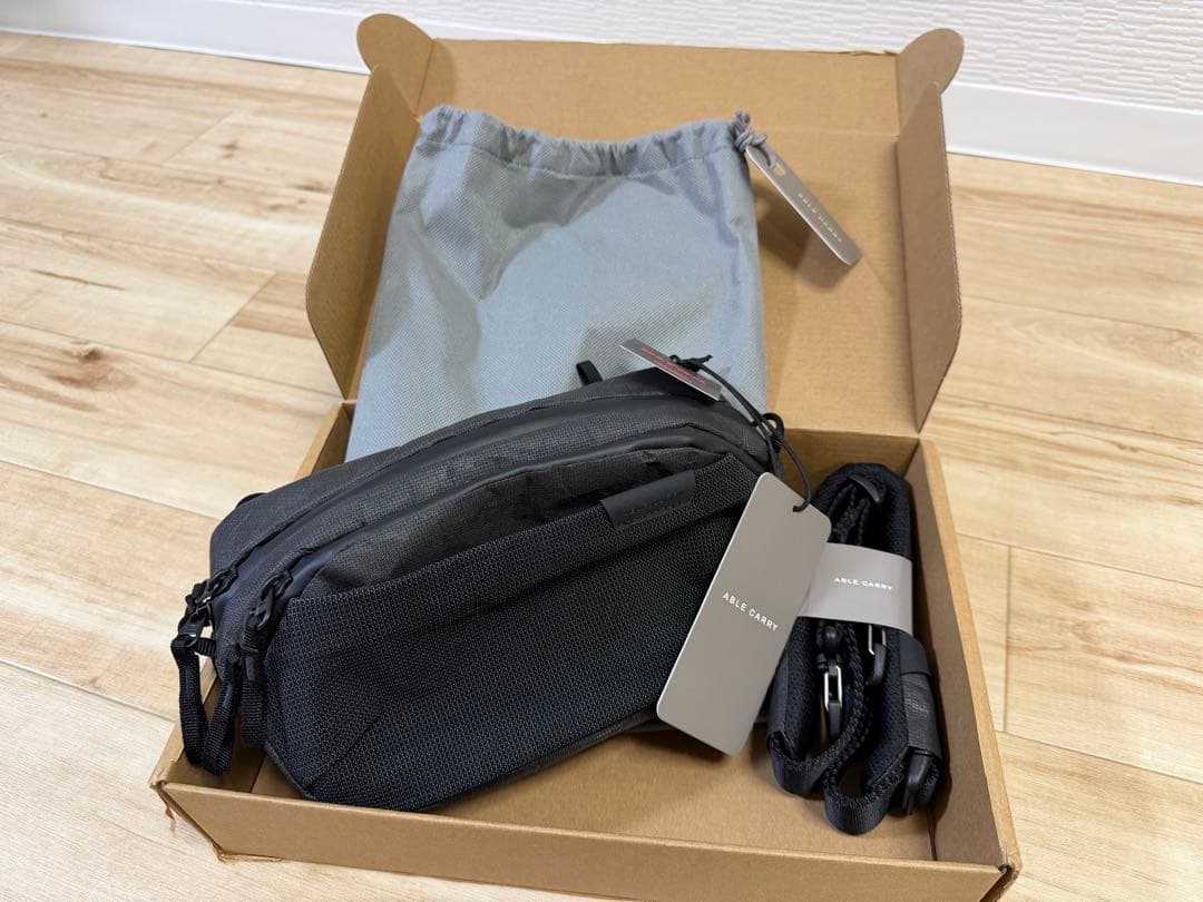 ABLE CARRY Core Sling Ultra Black スリング