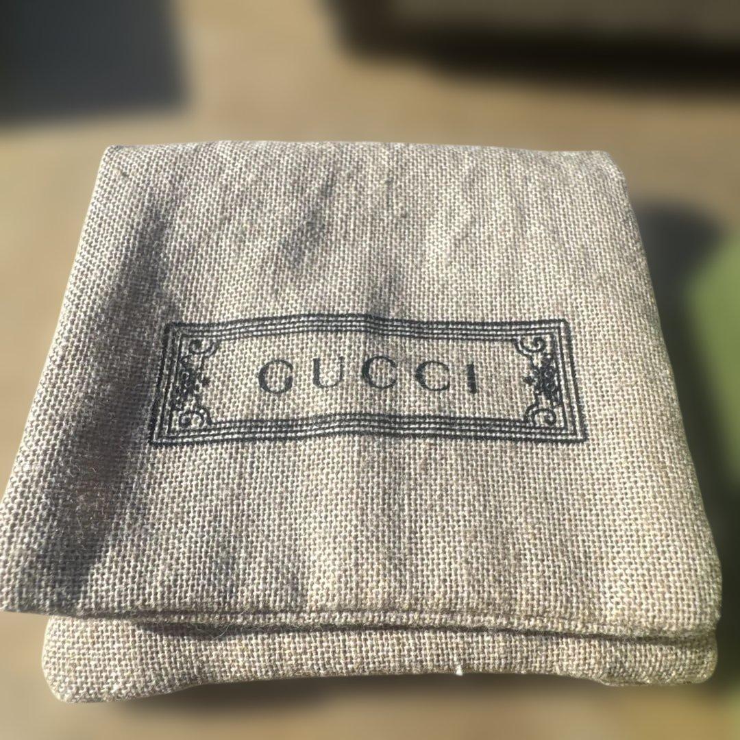 K*.様 GUCCI シルバー ツイストデザイン ピアス